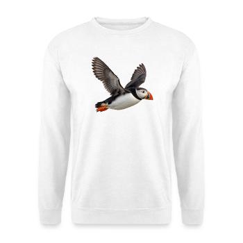 Papageitaucher im Flug – Seevogel mit Farbakzent - Unisex Pullover - Weiß - Vorne - Alina (178cm) & Michal (187cm)