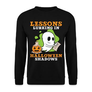 Lektionen, die in den Schatten von Halloween lauer - Unisex Pullover - Schwarz - Vorne - Alina (178cm) & Michal (187cm)
