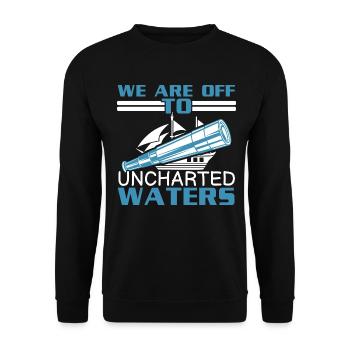 Wir machen uns auf den Weg zu unerforschten Gewäss - Unisex Pullover - Schwarz - Vorne - Alina (178cm) & Michal (187cm)