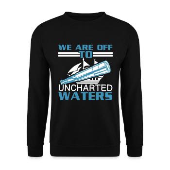 Wir machen uns auf den Weg zu unerforschten Gewäss - Unisex Pullover - Schwarz - Vorne - Alina (178cm) & Michal (187cm)