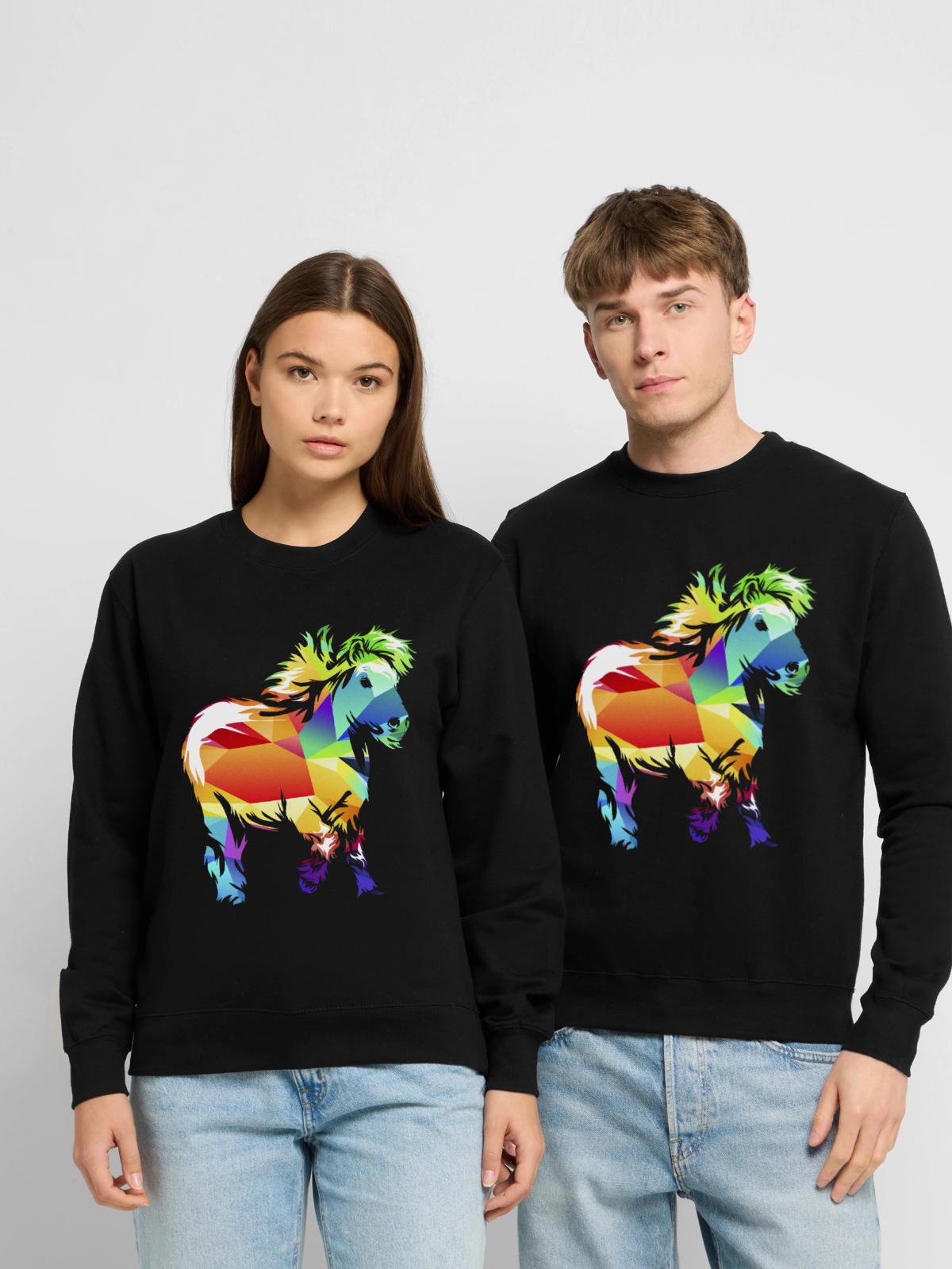 Zotteliges Shetlandpony Pferdemädchen - Unisex Pullover - Schwarz - Vorne - Alina (178cm) & Michal (187cm)