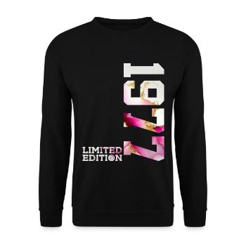49TH BIRTHDAY 49 YEARS LIMITED EDITION 1977 - Unisex Sweatshirt - black - Front - Alina (178cm) & Michal (187cm)