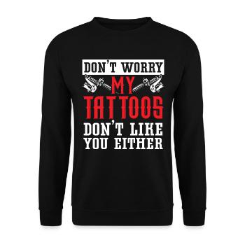 Mach dir keine Sorgen - meine Tattoos mögen dich a - Unisex Pullover - Schwarz - Vorne - Alina (178cm) & Michal (187cm)