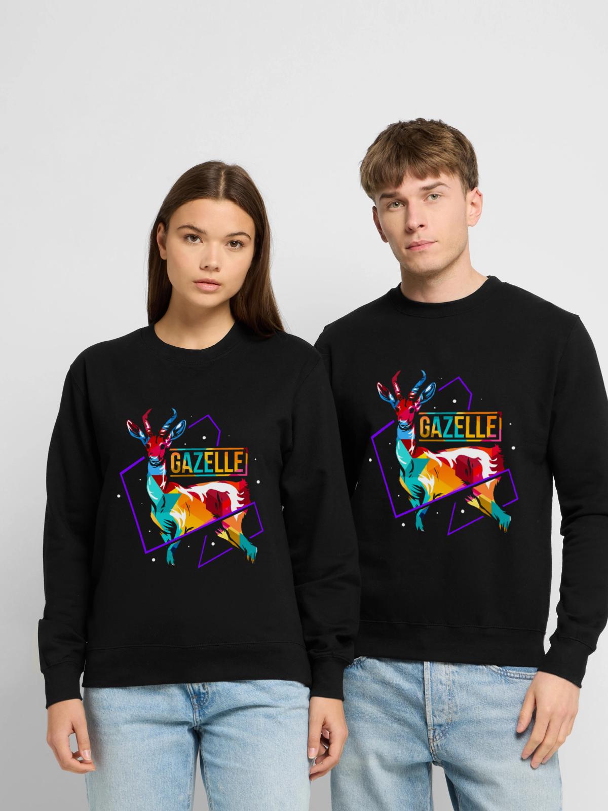 Federleichte Gazelle Afrikasafari - Unisex Pullover - Schwarz - Vorne - Alina (178cm) & Michal (187cm)