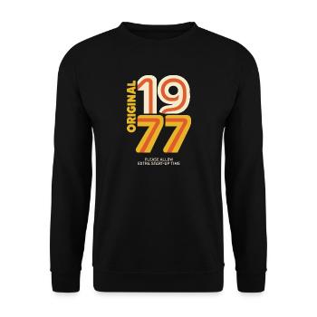 Jahrgang 1977 50. Geburtstag lustig Geschenk Retro - Unisex Pullover - Schwarz - Vorne - Alina (178cm) & Michal (187cm)