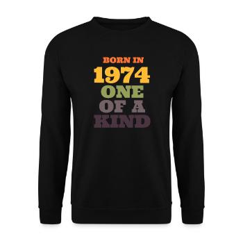 Geboren 1974 einzigartig - Unisex Pullover - Schwarz - Vorne - Alina (178cm) & Michal (187cm)