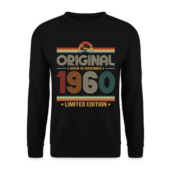 66. Geburtstag Geschenk November Jahrgang 1960 - Unisex Pullover - Schwarz - Vorne - Alina (178cm) & Michal (187cm)