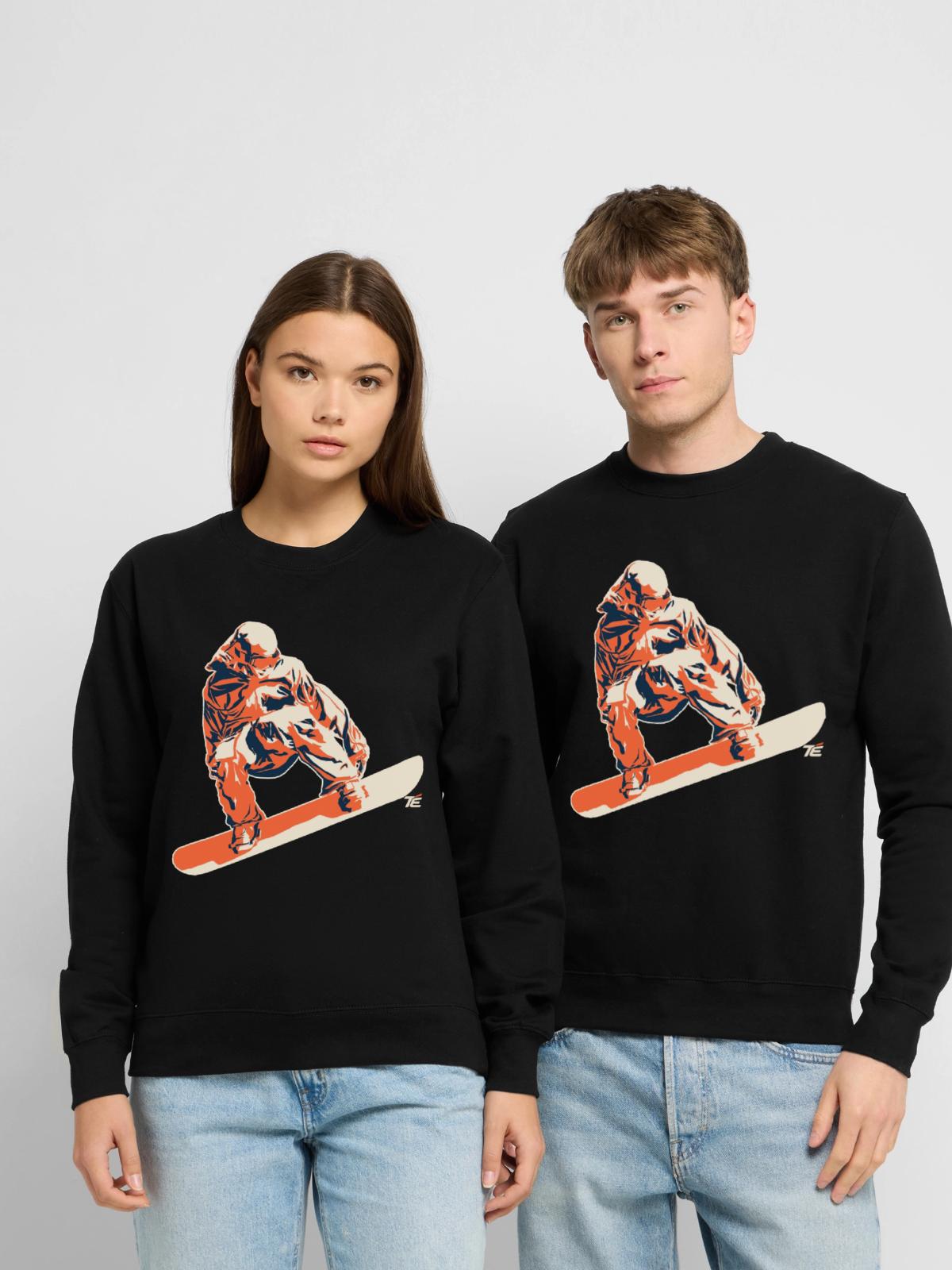 Snowboarder im Sprung – Retro Stil - Unisex Pullover - Schwarz - Vorne - Alina (178cm) & Michal (187cm)