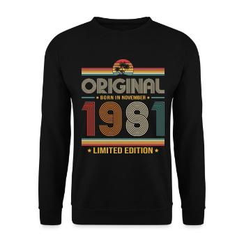 45. Geburtstag Geschenk November Jahrgang 1981 - Unisex Pullover - Schwarz - Vorne - Alina (178cm) & Michal (187cm)