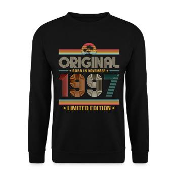 29. Geburtstag Geschenk November Jahrgang 1997 - Unisex Pullover - Schwarz - Vorne - Alina (178cm) & Michal (187cm)