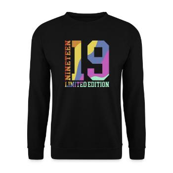 19. Geburtstag Geschenkidee - Unisex Pullover - Schwarz - Vorne - Alina (178cm) & Michal (187cm)