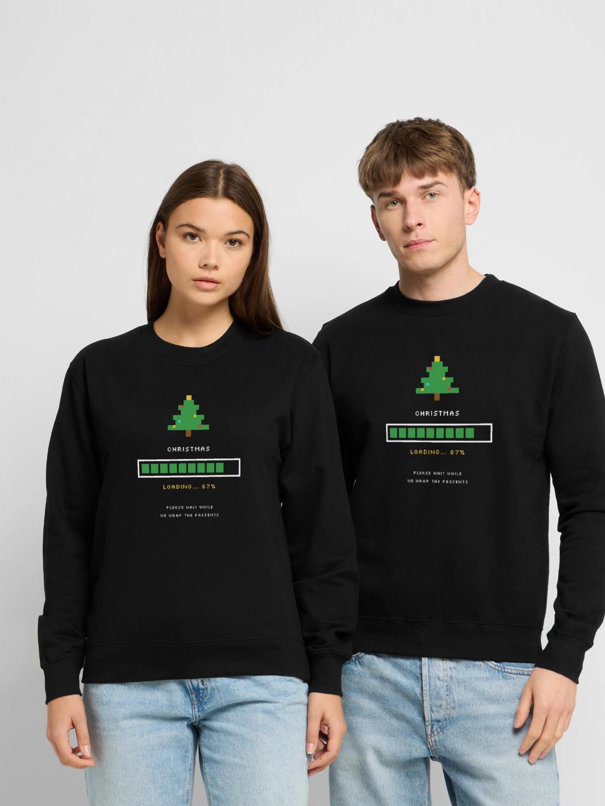 Weihnachten lädt lustigen Countdown-Jumper - Unisex Pullover - Schwarz - Vorne - Alina (178cm) & Michal (187cm)