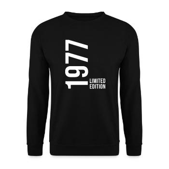 50 Geburtstag 1977 Mann Frau - Unisex Pullover - Schwarz - Vorne - Alina (178cm) & Michal (187cm)