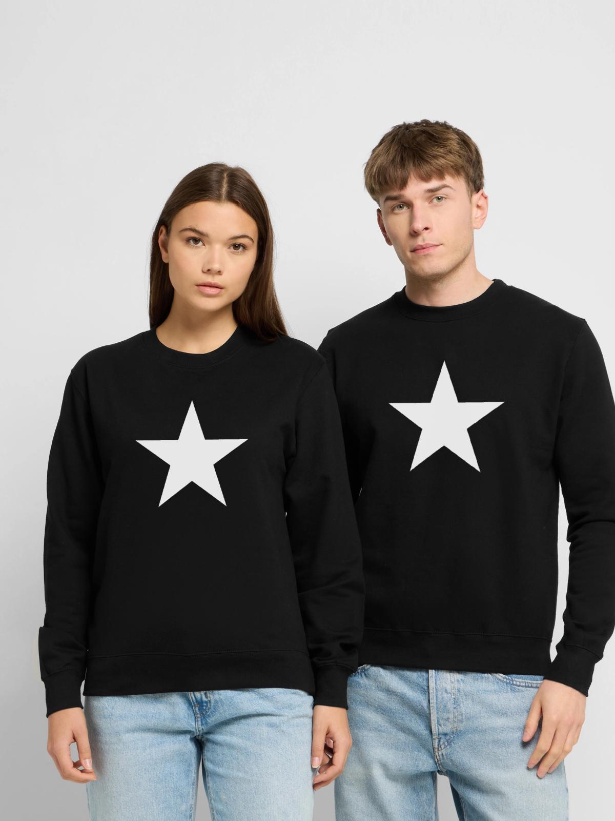 Fünfpunktiger Nachtstern - Unisex Pullover - Schwarz - Vorne - Alina (178cm) & Michal (187cm)