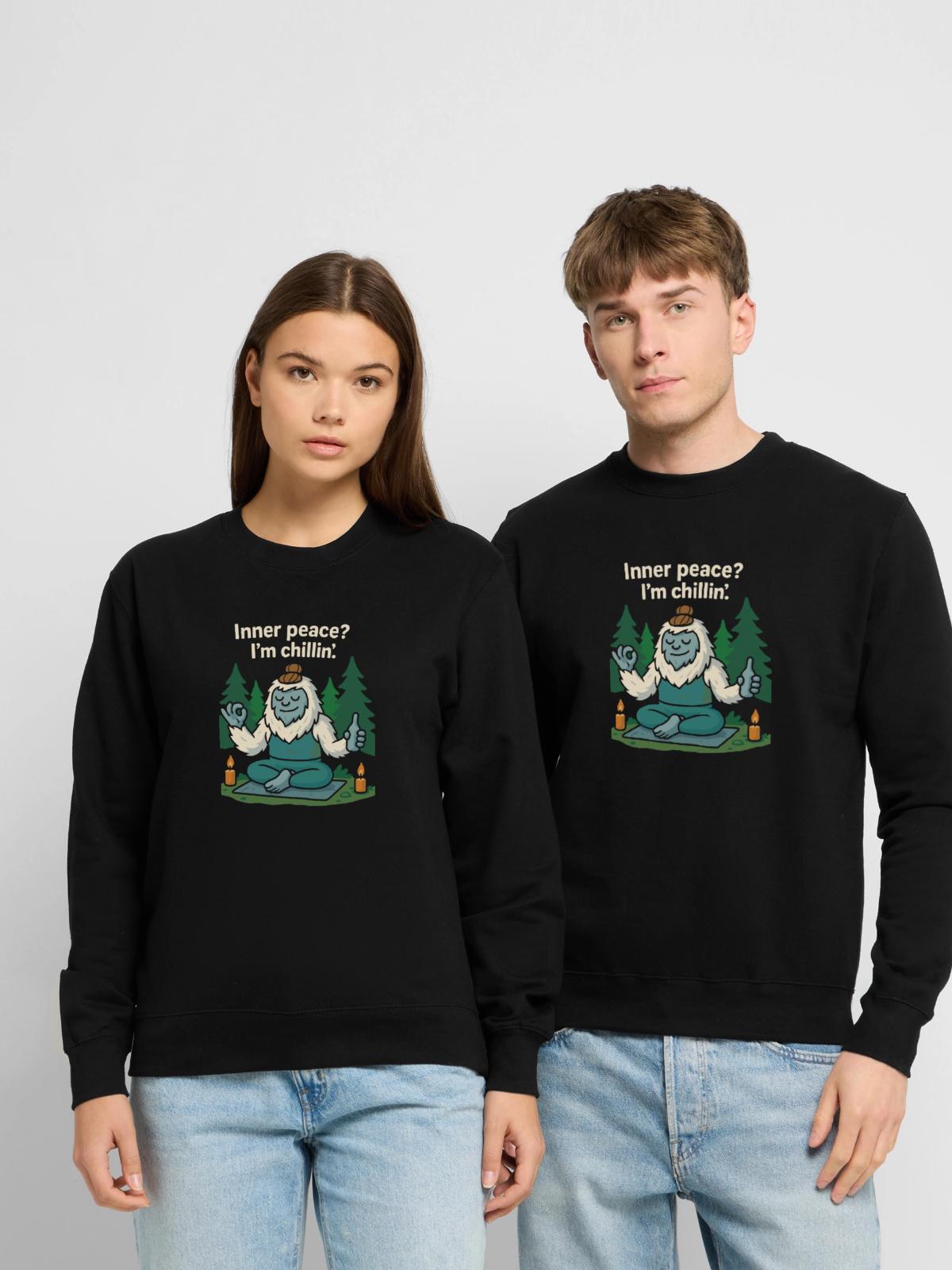 Inner peace- I’m chillin’ - Unisex Pullover - Schwarz - Vorne - Alina (178cm) & Michal (187cm)