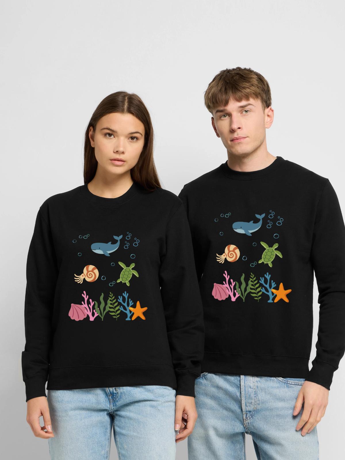Wal Unterwasser Kinder Nautilus - Unisex Pullover - Schwarz - Vorne - Alina (178cm) & Michal (187cm)