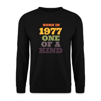 Geboren 1977 einzigartig - Unisex Pullover - Schwarz - Vorne - Alina (178cm) & Michal (187cm)