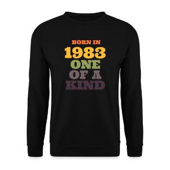 Geboren 1983: Einzigartiges Retro-T-Shirt - Unisex Pullover - Schwarz - Vorne - Alina (178cm) & Michal (187cm)
