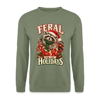Feral For The Holidays Waschbär Weihnachten Humor - Unisex Pullover - Armeegrün - Vorne - Alina (178cm) & Michal (187cm)