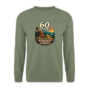 60 Jahre Mit Weitblick Unterwegs - Unisex Pullover - Armeegrün - Vorne - Alina (178cm) & Michal (187cm)