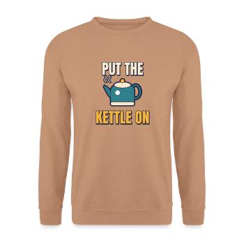 Stell den Wasserkocher auf lustigen britischen Tee - Unisex Pullover - Mocca - Vorne - Alina (178cm) & Michal (187cm)