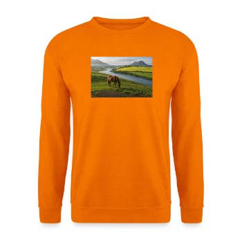 Pferdelandschaft am Fluss mit Hügeln - Unisex Pullover - Orange - Vorne