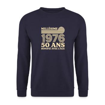 Vintage 1976 Jubiläum 50 Jahre verbessert - Unisex Pullover - Navy - Vorne - Alina (178cm) & Michal (187cm)