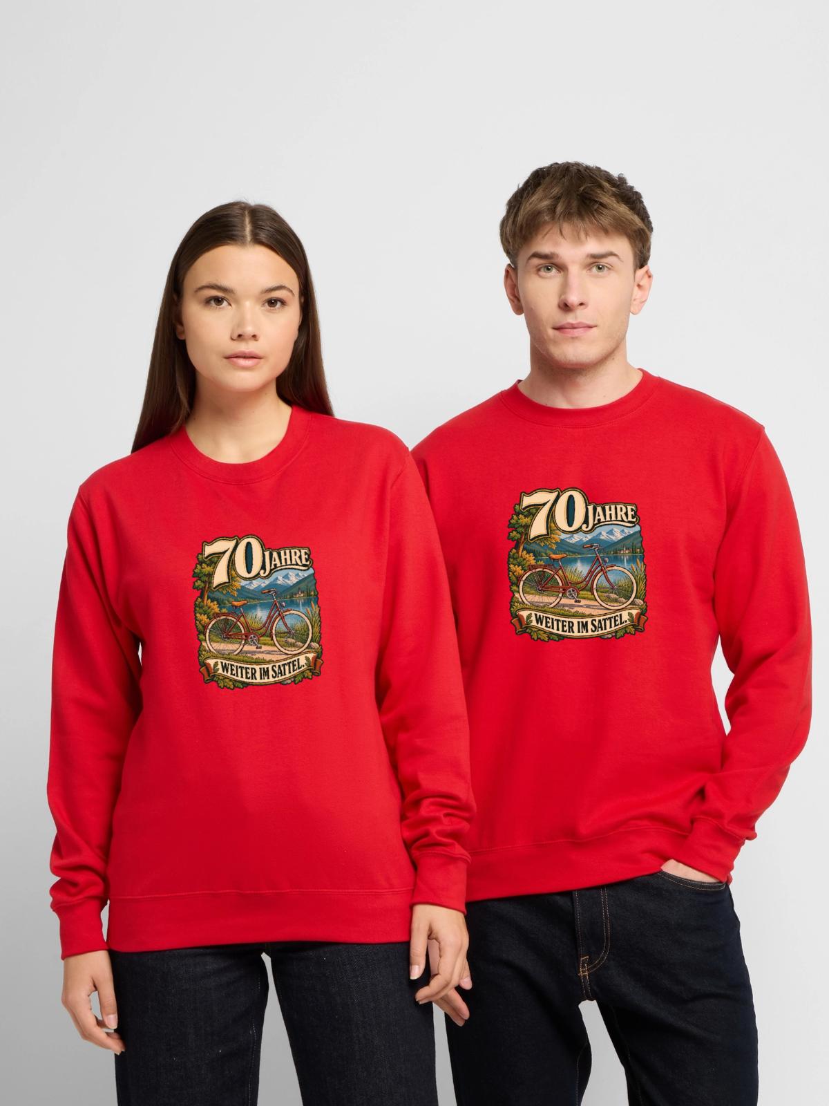 70 Jahre Weiter im Sattel - Unisex Pullover - Rot - Vorne - Alina (178cm) & Michal (187cm)