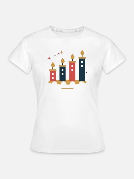 Adventstadt im Kerzenlicht – Weihnachtsmotiv - Frauen T-Shirt - Weiß