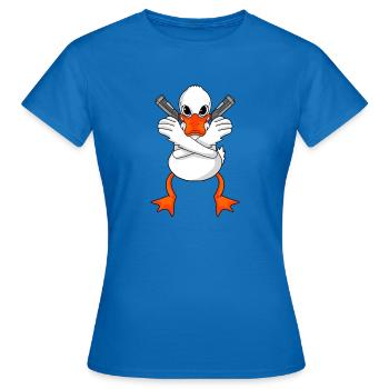 Ente mit Pistole - Frauen T-Shirt - Royalblau - Vorne - AI Model Female 172 dark (172cm)