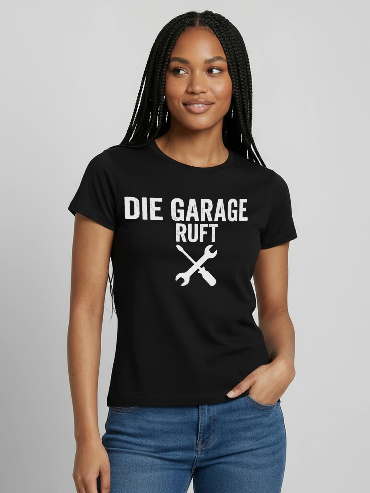 Die garage ruft - Frauen T-Shirt - Schwarz - Vorne - AI Model Female 172 dark (172cm)