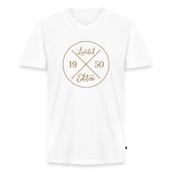 Limited Edition 1950 - Männer Premium Bio T-Shirt mit V-Ausschnitt - Weiß - Vorne - Nico (187cm)