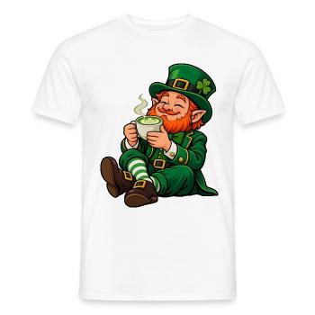 Leprechaun mit Matcha Latte – Irischer Glückszaube - Männer T-Shirt - Weiß - Vorne - AI Model Male 178 dark (178cm)