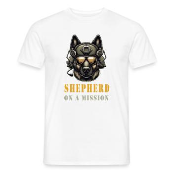 Schäferhund mit Militärhelm und Sonnenbrille - Männer T-Shirt - Weiß - Vorne - AI Model Male 178 dark (178cm)