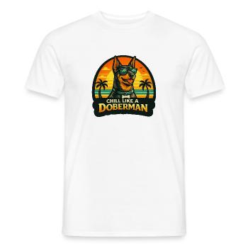 Dobermann mit Sonnenbrille am Strand im Retrolook - Männer T-Shirt - Weiß - Vorne - AI Model Male 178 dark (178cm)