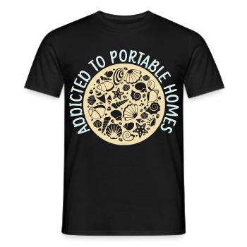 Süchtig nach tragbaren Häusern Shelling Beachcombi - Männer T-Shirt - Schwarz - Vorne - AI Model Male 178 light (178cm)
