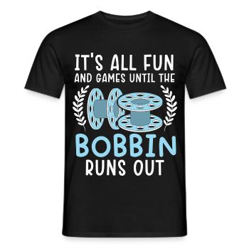Es ist alles Spaß und Spiel, bis die Spule ausgeht - Männer T-Shirt - Schwarz - Vorne - AI Model Male 178 light (178cm)