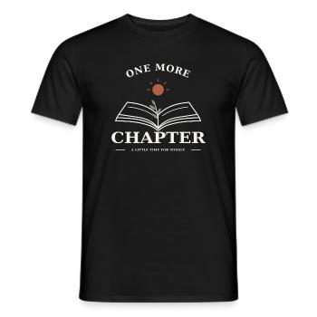 One More Chapter – Buch & Lesezeit - Männer T-Shirt - Schwarz - Vorne - AI Model Male 178 light (178cm)
