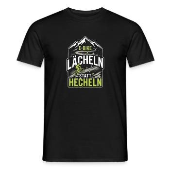 E-Bike Lächeln Statt Hecheln Spruch Radtour Berge - Männer T-Shirt - Schwarz - Vorne - AI Model Male 178 light (178cm)