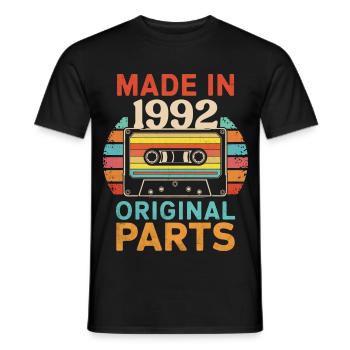 1992 Geburtstag Original 90er 80er Kassettenband Retro - Männer T-Shirt - Schwarz - Vorne - AI Model Male 178 light (178cm)
