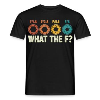 Fotografenfotografie-Blende: Was zum F? - Männer T-Shirt - Schwarz - Vorne - AI Model Male 178 light (178cm)