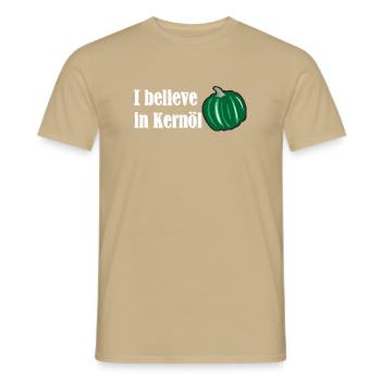 I believe in Kernöl Steiermark Österreich R - Männer T-Shirt - Sandbeige - Vorne - AI Model Male 178 light (178cm)
