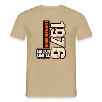 50-jähriges Jubiläum 1976 – Vintage-Herrengeschenk - Männer T-Shirt - Sandbeige - Vorne - AI Model Male 178 light (178cm)