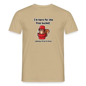 Free Bucket Squirrel Finnland - Männer T-Shirt - Sandbeige - Vorne - AI Model Male 178 light (178cm)