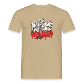 Unterschätz mich ruhig, wird Lustig - Männer T-Shirt - Sandbeige - Vorne - AI Model Male 178 light (178cm)