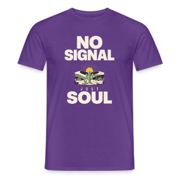 Kein Signal, nur Seelenwüsten-Vibe - Männer T-Shirt - Lila - Vorne - AI Model Male 178 light (178cm)