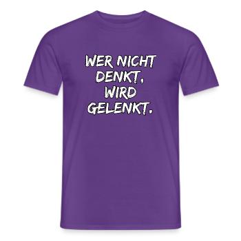 WER NICHT DENKT WIRD GELENKT, GEGEN POPULISMUS - Männer T-Shirt - Lila - Vorne - AI Model Male 178 light (178cm)