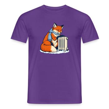 Winterfuchs mit Schal am Heizkörper - Männer T-Shirt - Lila - Vorne - AI Model Male 178 light (178cm)