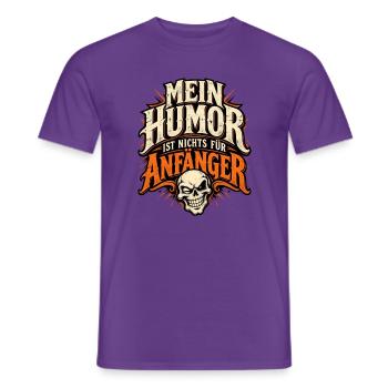 Mein Humor ist nichts für Anfänger - Männer T-Shirt - Lila - Vorne - AI Model Male 178 light (178cm)