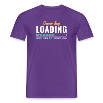 Schneetag-Ladung Überprüfen Sie die Vorhersage - Männer T-Shirt - Lila - Vorne - AI Model Male 178 light (178cm)